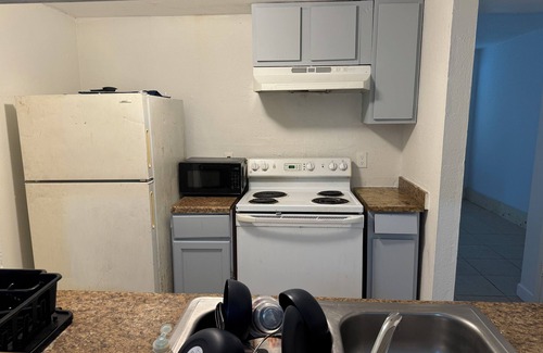 Harvey Casa | Cozy 2-bedroom in Harvey with fast wifi. Apt A