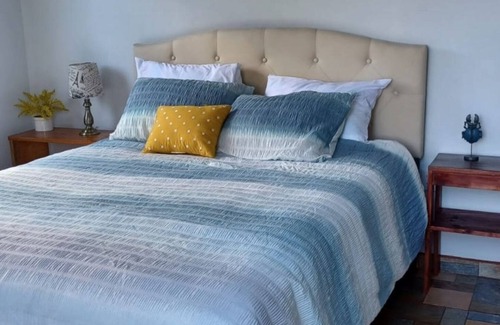 Penjamo Cabina | Cozy 2-bedroom lodge with WiFi, AC in tranquil San Ramón