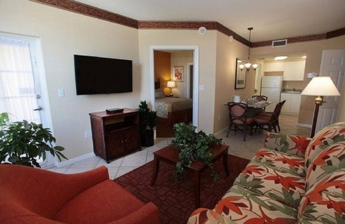 Weston Complejo | Cozy 2-bedroom resort with WiFi, AC, fitness room in peaceful Weston