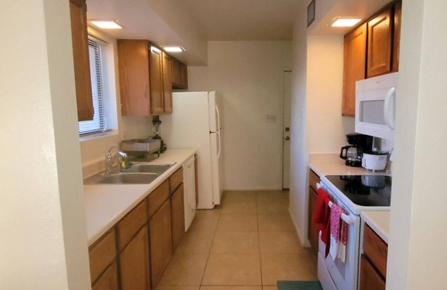 Casas Adobes Casa | Cozy 2-bedroom townhome in charming Tucson with AC, WiFi. Located NW of Tucson .