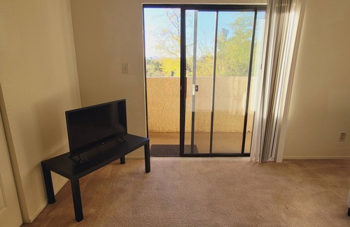 Casas Adobes Casa | Cozy 2-bedroom townhome in charming Tucson with AC, WiFi. Located NW of Tucson .
