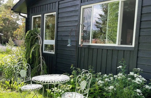 Hailey Casa | Cozy 2 br/2ba bungalow with beautiful garden close to Sun Valley!