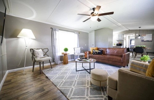 Geneva Casa | Cozy 2-BR 2BA mobile home with AC and WiFi in Friendly Place Geneva