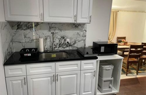 Adams Hill Apartamento | Cozy 2 BR Apartment Glendale