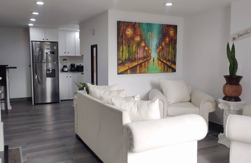 Medellin Apartamento | Cozy 2-BR Apt with mountain view