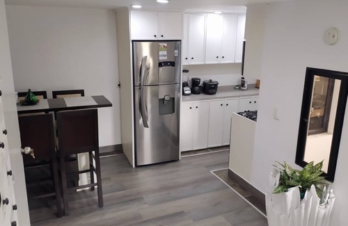 Medellin Apartamento | Cozy 2-BR Apt with mountain view