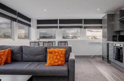 Yeadon Apartamento | Cozy 2 BR Flat with Free Parking, Wi-Fi, Kitchen