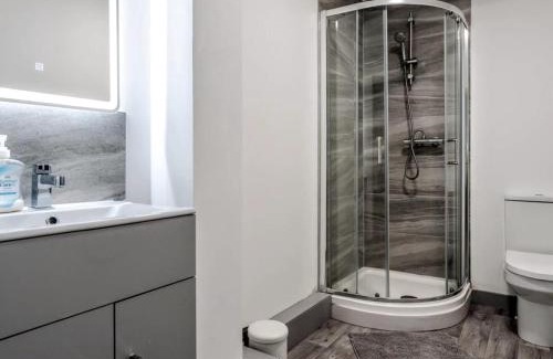 Yeadon Apartamento | Cozy 2 BR Flat with Free Parking, Wi-Fi, Kitchen
