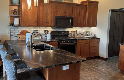 Watertown Casa | Cozy 2 br Home - Fireplace, Man Cave, Office, & Heated Garage Spaces