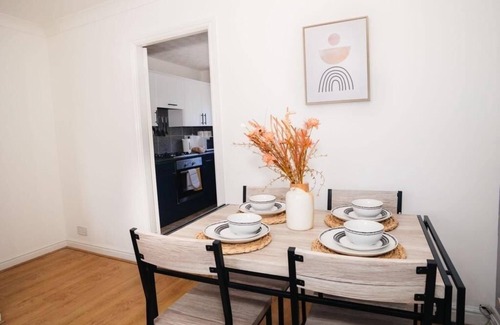 Haydock Casa | Cozy 2-BR Home, Free Parking, Sleeps 5