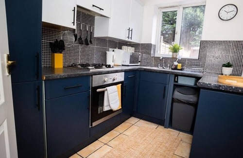 Haydock Casa | Cozy 2-BR Home, Free Parking, Sleeps 5