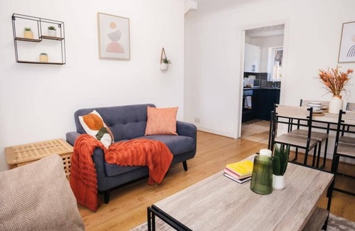 Haydock Casa | Cozy 2-BR Home, Free Parking, Sleeps 5