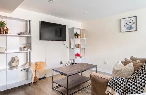 East Garfield Park Apartamento | Cozy 2 brm apartment mins away from United Center