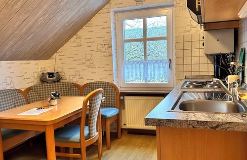 Irmenach Apartamento | Cozy 2 pers. Vacation apartment "Sunflower"