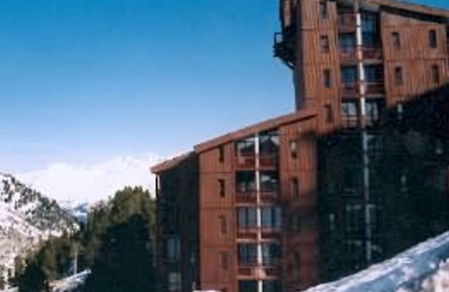 Arc-2000 Apartamento | Apartamento tranquilo con balcón en Arc 2000, cerca de pistas y comodidades