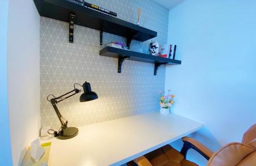 Box Hill Apartamento | Cozy 2B2B Apartment with Free Parking & Penthouse Pool