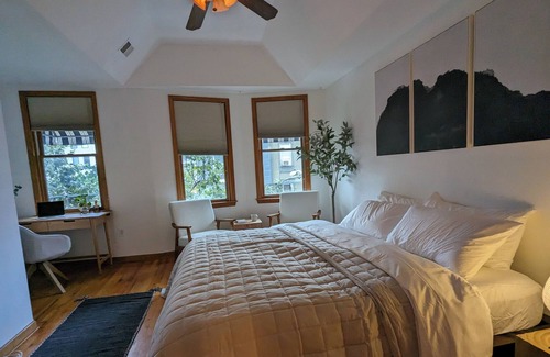The Village Apartamento | Cozy 2BD/1BA in the heart of Downtown JC! Pet Friendly