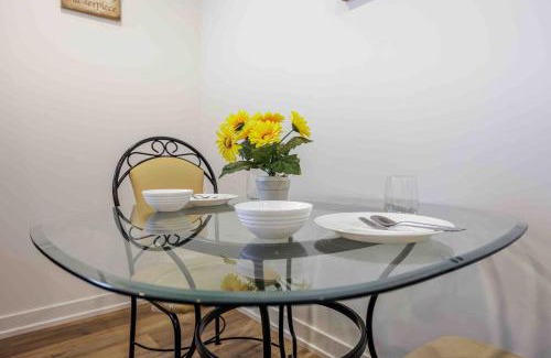 Niagara Falls Apartamento | Cozy 2Bed Home 6 minutes to the FALLS!