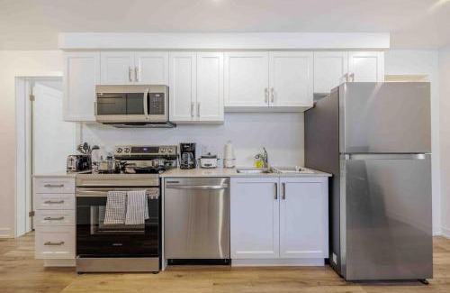 Niagara Falls Apartamento | Cozy 2Bed Home 6 minutes to the FALLS!
