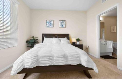 Orange Apartamento | COZY 2BR/2BA ! 5MINtoDisney ! AngelStadium!HondaCenter