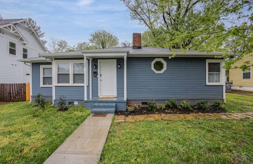 Biddleville Apartamento | Cozy 2BR/2BA Close to Downtown NFL Panther Stadium