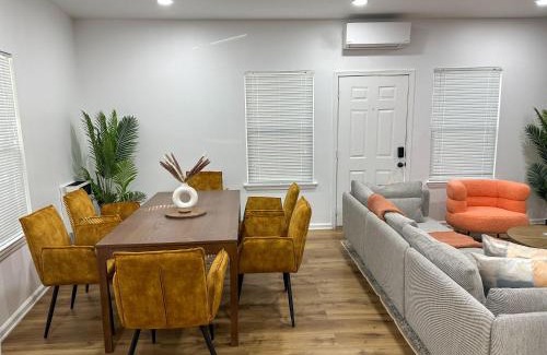 Florence-Graham Apartamento | Cozy 2BR/2BA Duplex Downtown LA