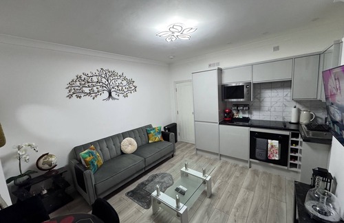 Harlesden Apartamento | Cozy 2br-5guests-near Attractions-garden
