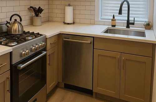 Chicago Apartamento | Cozy 2BR Apt for a Seamless Stay
