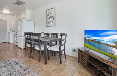 Governmental Mall Apartamento | Cozy 2BR Apt, mins Hospitals + Free Parking + Wifi