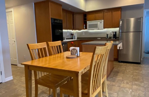 Auburn Casa | Cozy 2BR Auburn Suite: Comfort Meets Convenience!