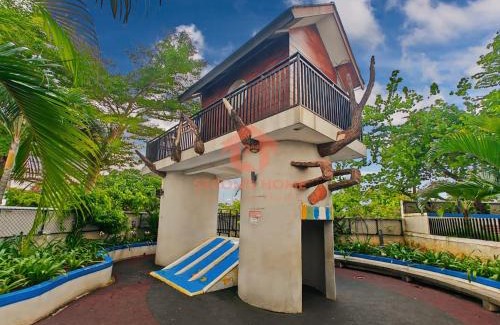 Jatinegara Apartamento | Cozy 2BR Bassura Apt pool WI-FI Netflix