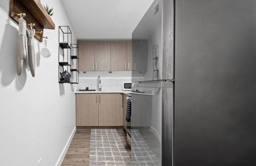 North Central Edmonton Condominio | Cozy 2BR Bsmt Suite | Near Commonwealth & Rogers!