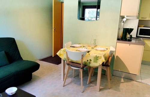 Prapoutel Apartamento | Acogedor apartamento en Prapoutel con balcón, cerca del centro acuático y rutas de senderismo