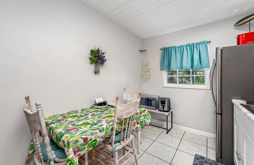 Southwest Cabaña | Cozy 2BR Cottage in West Palm Beach!