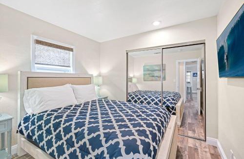 Balboa Peninsula Casa | Cozy 2Br Cottage W Ac & Prime Location One House From Sand By Beachview Rentals