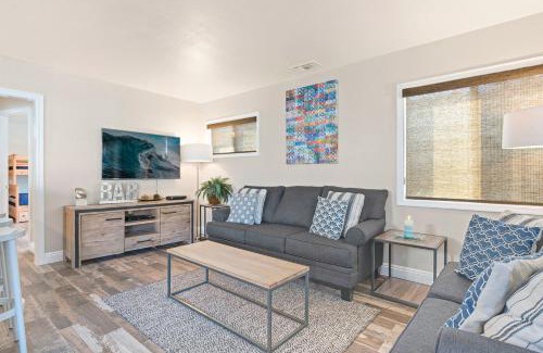 Balboa Peninsula Casa | Cozy 2Br Cottage W Ac & Prime Location One House From Sand By Beachview Rentals