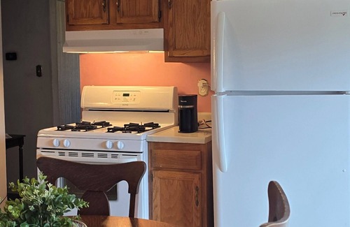 Taylor Apartamento | Cozy 2BR - Fast Wi-Fi - HWY Exit