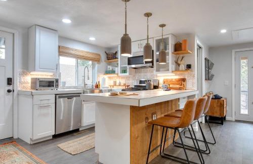 Fawnskin Casa | Cozy 2BR Fawnskin Cabin Big Bear Lake Hiking Trails Snow Summit Nearby