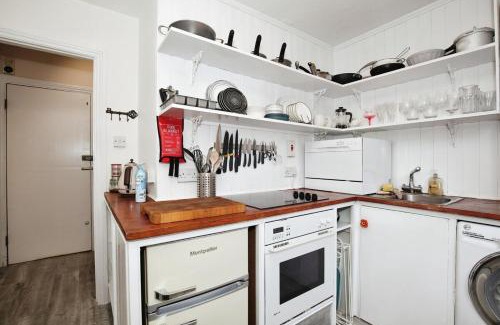 Harrow Road Apartamento | Cozy 2BR Flat Central London Sleeps 3