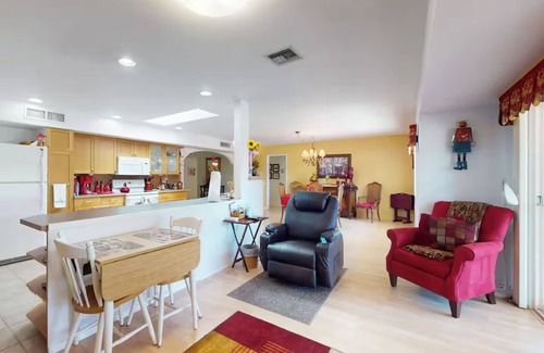 Sun City West Casa | Cozy 2BR Home in Sun City West!