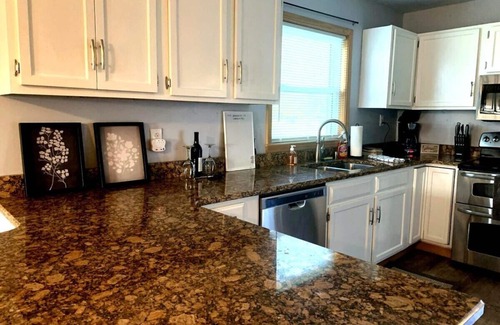 Mansfield Casa | Cozy 2BR home near Ohio State Reformatory!