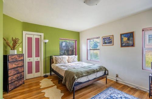 West University Casa | Cozy 2BR Home Near UNR with Large Deck & Parking
