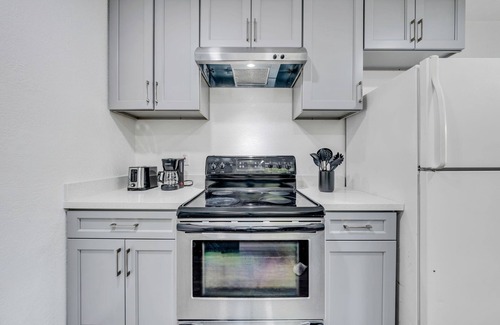 West San Jose Apartamento | Cozy 2BR near Santana, w fast Wi Fi