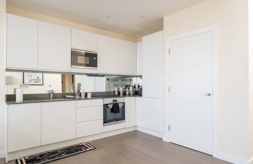 London Borough of Bromley Apartamento | Cozy 2BR Retreat by Bromley Town Centre