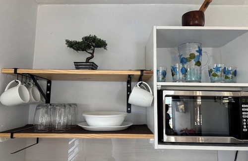 El Combate Casa | Cozy 2BR Steps from El Combate Beach-Sleeps 6, Full Kitchen,