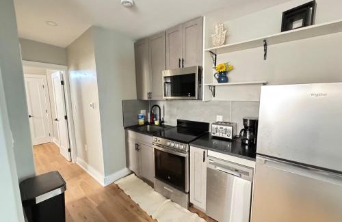 Northeast Apartamento | Cozy 2BR Updated Condo in DC