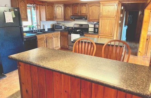 Minocqua Cabina | Cozy 3 b/r home w/ quick access to snowmobile trails in the beautiful Northwoods