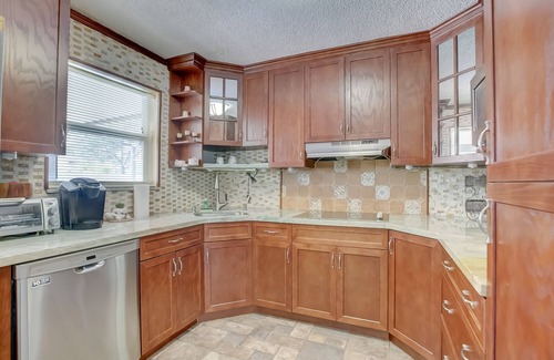 North Corals Casa | Cozy 3 bdr house is centrally located with heated pool