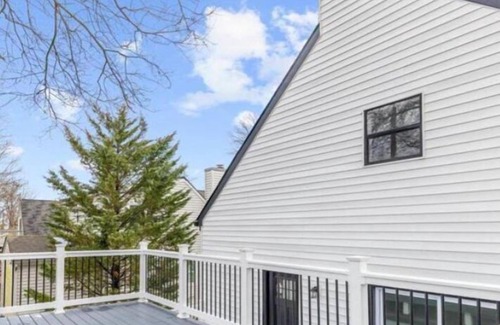 Annapolis Casa | Cozy 3-bdrm home in Annapolis. Steps away from the beach/4.7 miles to downtown.