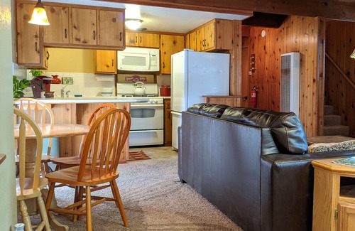 Moonridge Casa | Cozy 3 Bed, 1 Bath Cabin. 10 Dollars Pets Fee per Night